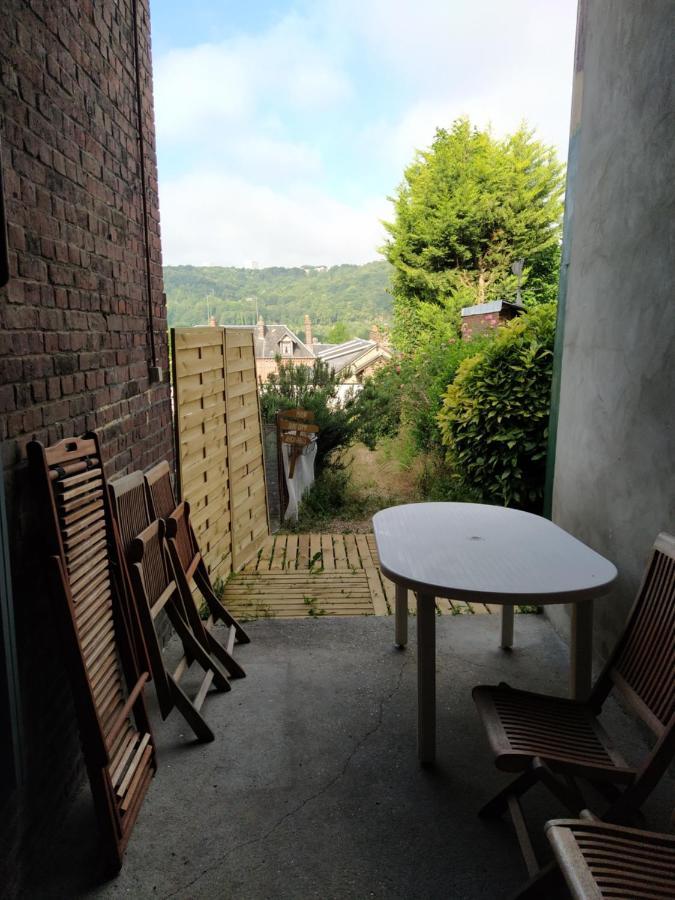Le Nid Normand Avec Terrasse - Stationnement Facile Et Gratuit - 5 Min Seine Lejlighed Deville-les-Rouen Eksteriør billede